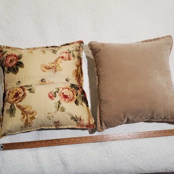 Ralph Lauren Blue Label Pair of Sussex Garden Throw Pillows - Picture 1 of 7